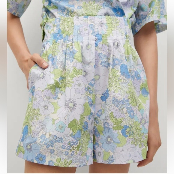 ⚡️Mango floral print high rise cotton shorts - size 2 - Picture 4 of 12